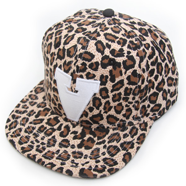 leopard-snapback-01